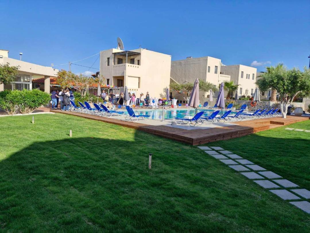 Creteco Hotel & Suites Goúrnes Esterno foto